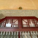 裙堵、玻璃窗櫺、色樣上依稀可以嗅出「ART DECO」的氣息