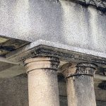 二進簷廊雙柱飾