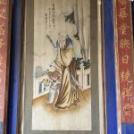左右牆堵有題材豐富的名家書法仕女彩繪