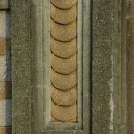 門柱線條與圖案均符合ART DECO裝飾風格