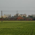 傳統一進正身七開間,左右護龍五開間格局
