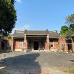 詹宅整建於庚午年(昭和5年/1930年),為一進正廳七開間帶軒亭